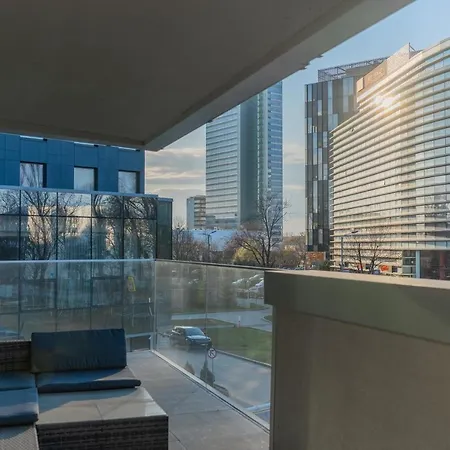 Designer In Aviatiei Tower Apartman