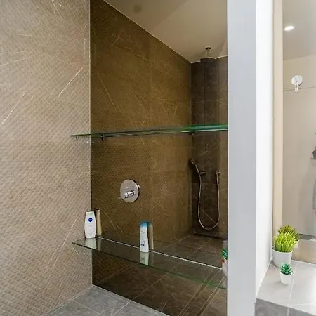 Designer In Aviatiei Tower