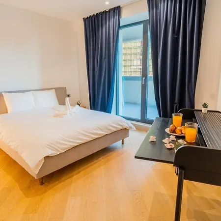 Designer In Aviatiei Tower * Bukurešť