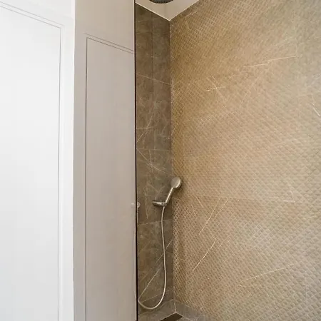 Designer In Aviatiei Tower * بوخارست