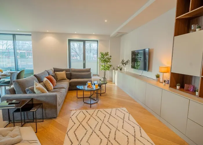 Designer In Aviatiei Tower