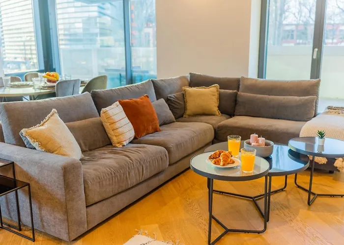 Designer In Aviatiei Tower Bucharest